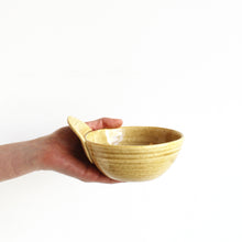 Heat-resistant Small Bowl with Handle