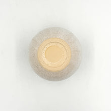 Hechimon Shiro Tessa Round Vase