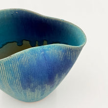 Hechimon Seiran Warped Pot Vase