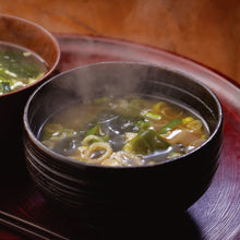 Freeze-Dried Japanese Leek and Wakame Red Miso Soup by Kayanoya (4 packets)