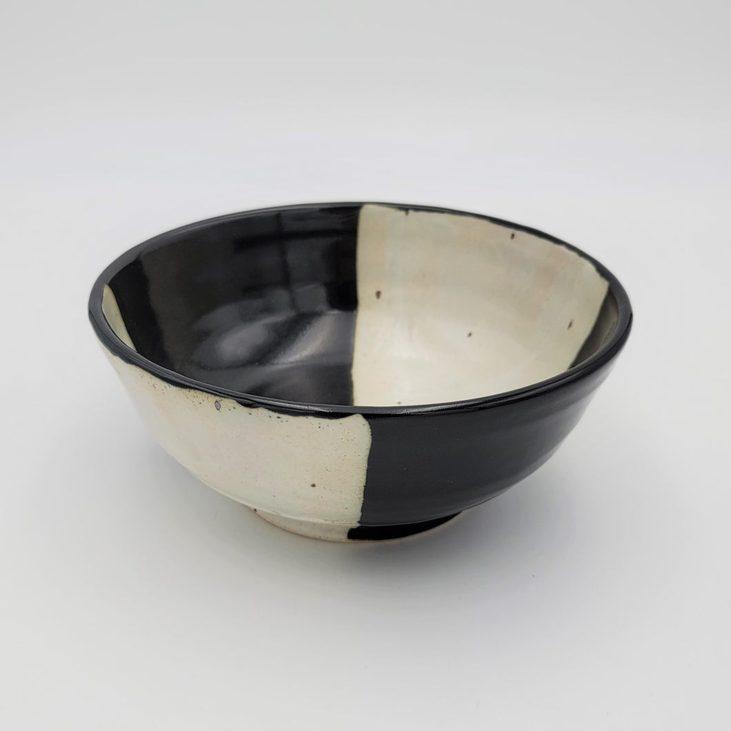 Oribe-Kakiwake Nagomi Donburi Bowl (Black)