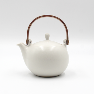 YUI Wooden Handle Dobin Teapot – TOIRO YUI Wooden Handle Dobin Teapot – TOIRO